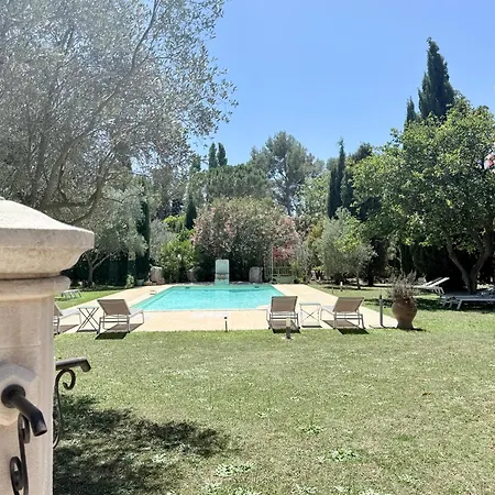 Domaine Au Coeur des Alpilles-3
